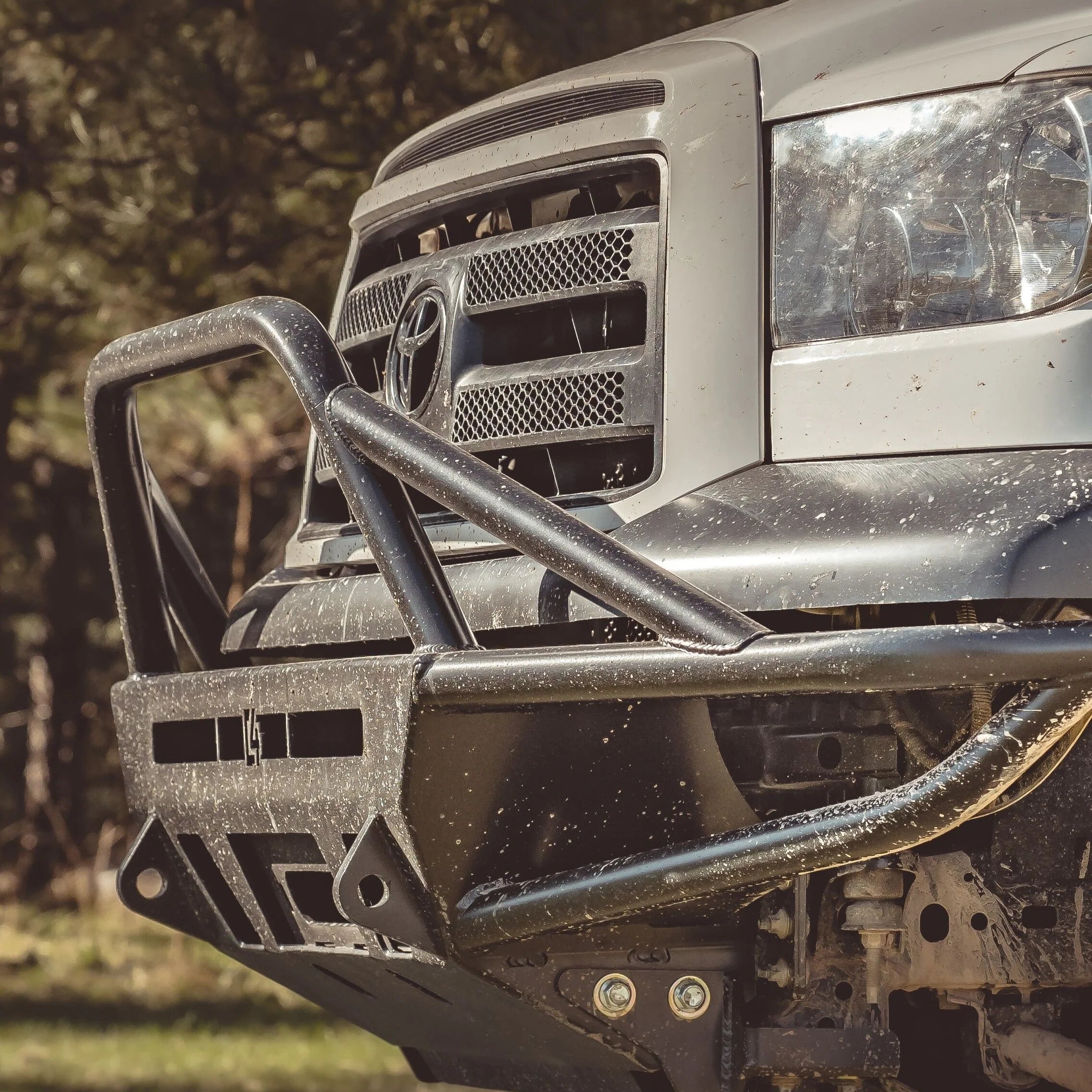 C4 Tundra Hybrid Front Bumper / 2nd gen / 2007-2013