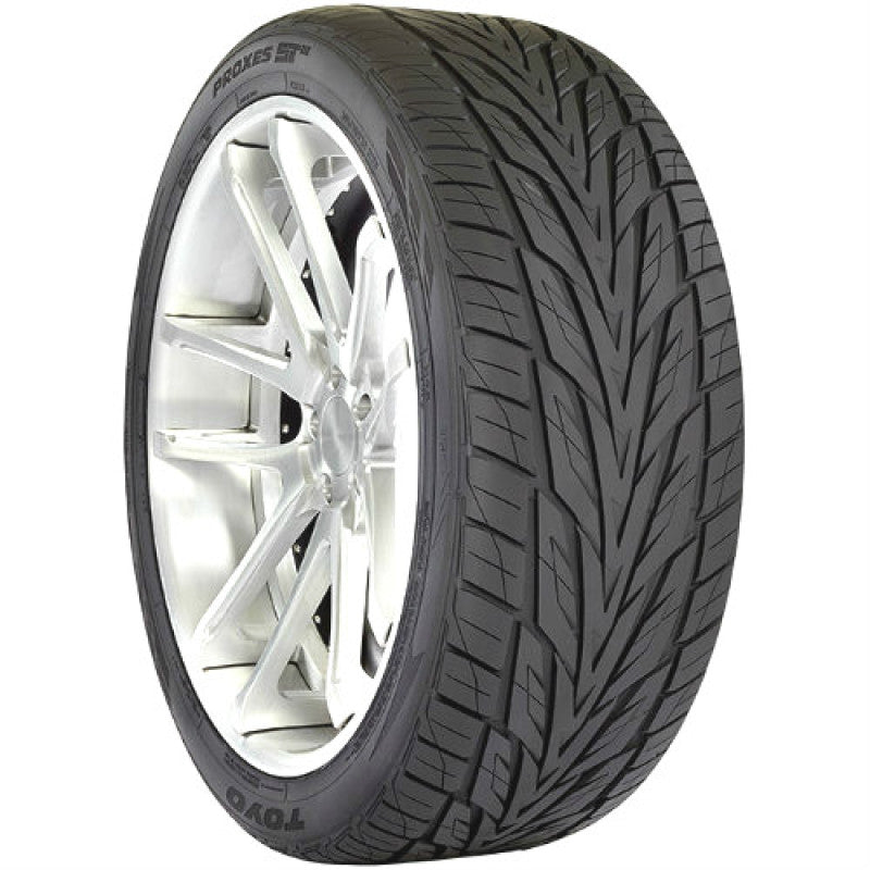 Toyo Proxes ST III 305/35R24 tire