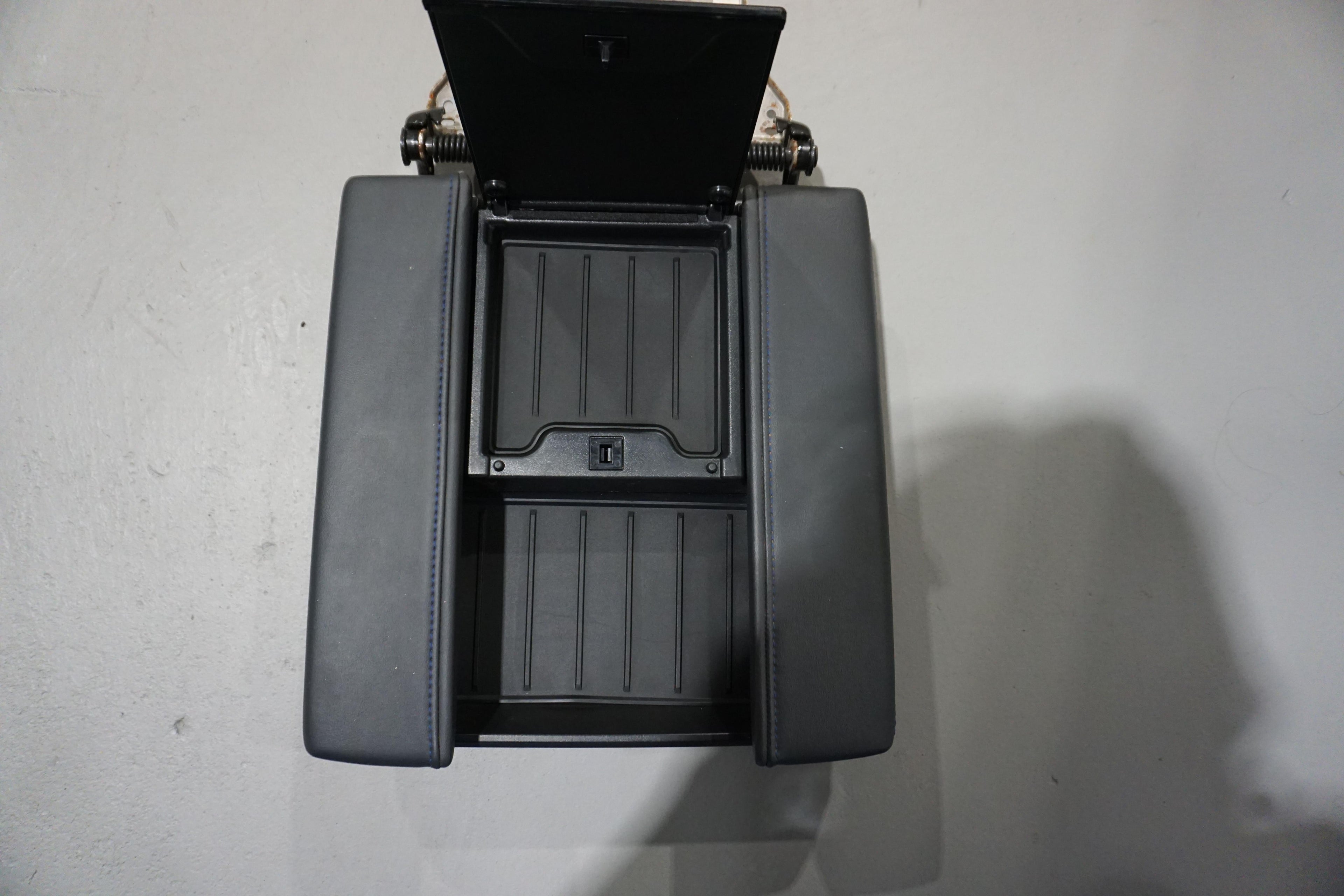 Center Console Tray Liner (2022+ Tundra Platinum) - 2PC BLACK