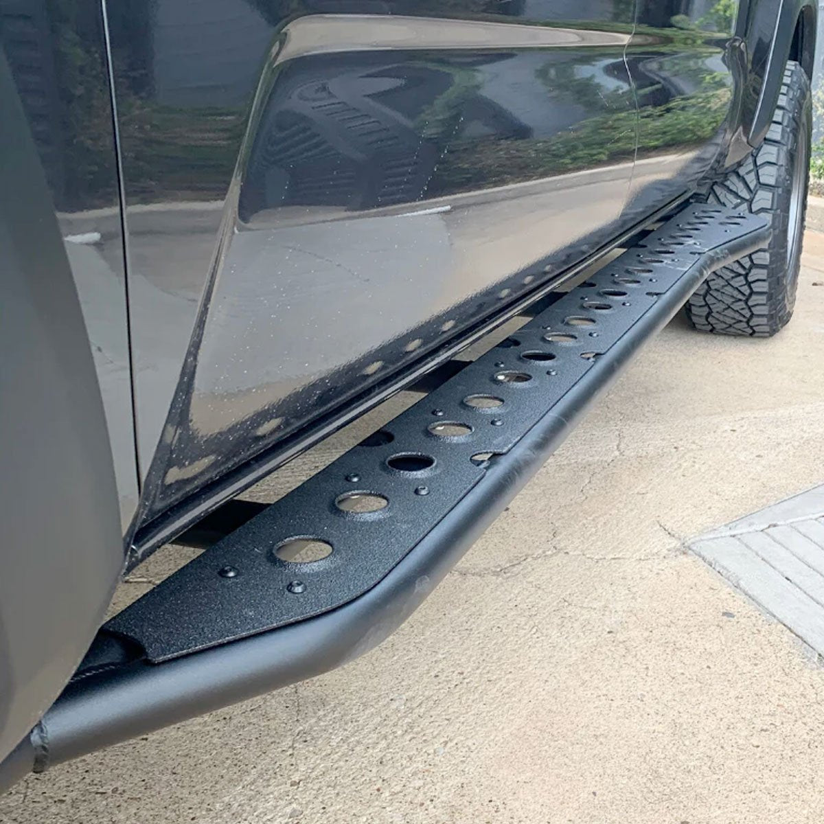 CALI RAISED Step Edition Rock Slider For 2024+ Tacoma