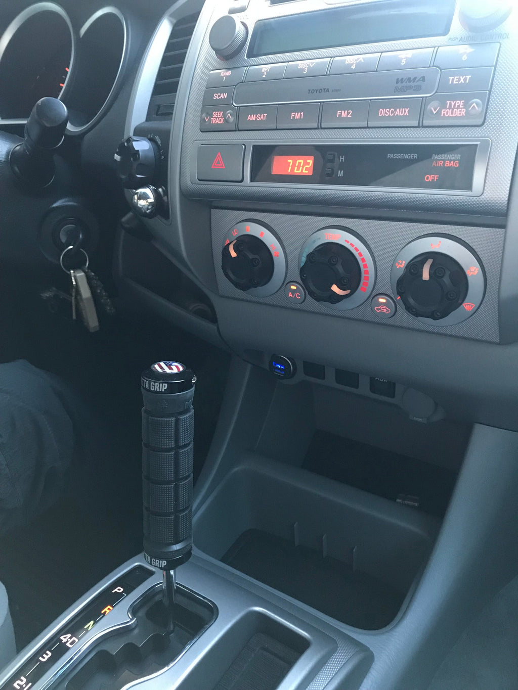 Climate Knobs (2005-2015 Tacoma) - 4 PACK - BLACK