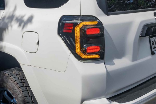 TOYOTA 4RUNNER (10-21): MORIMOTO XB LED TAILS