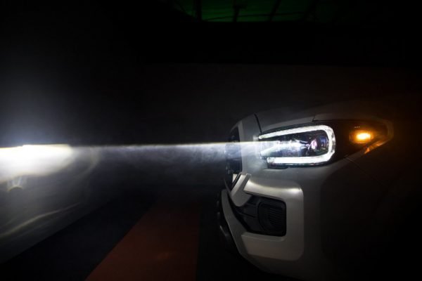 TOYOTA TACOMA (16-23): XB HYBRID LED HEADLIGHTS
