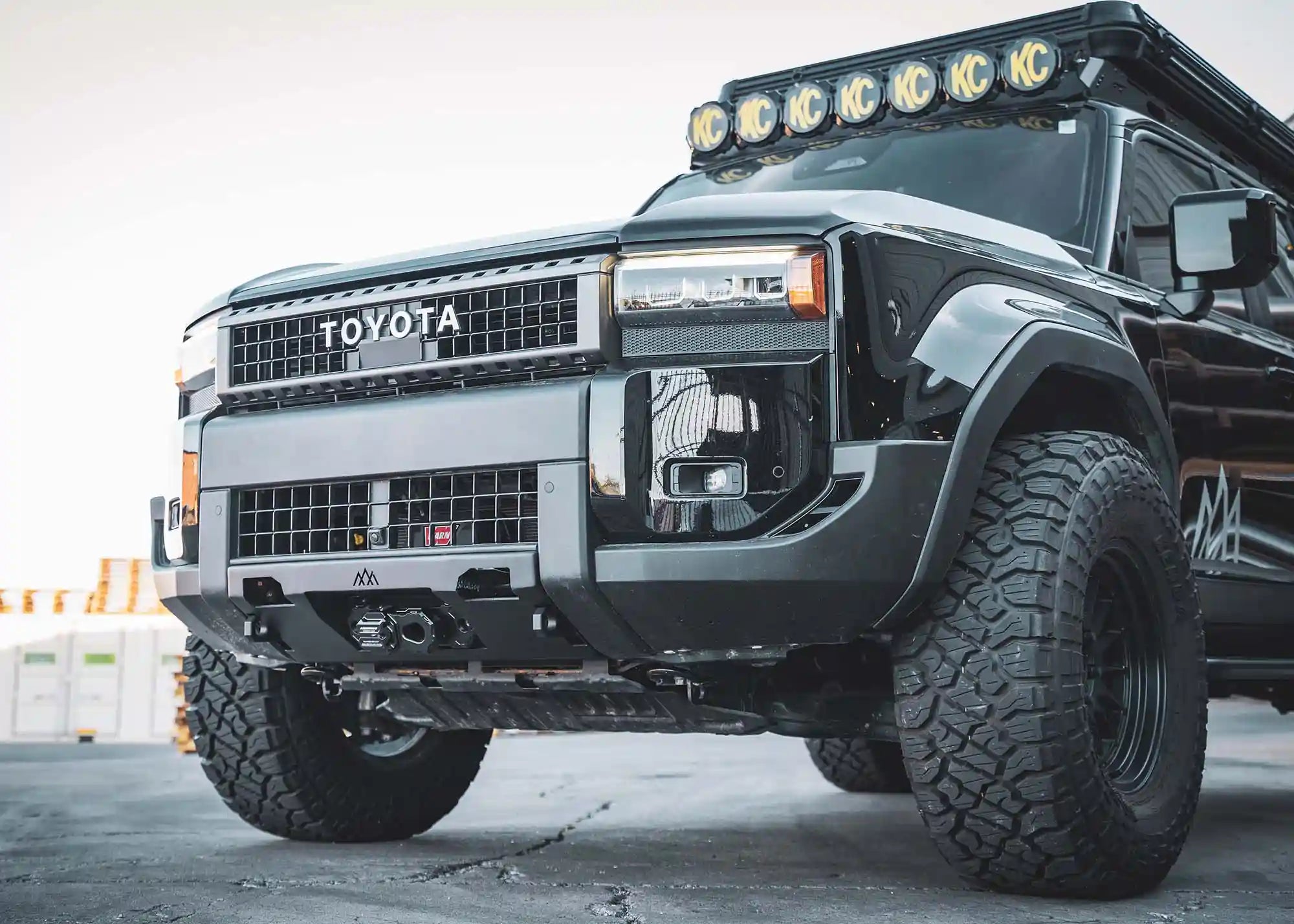 Toyota Land Cruiser 250 Hidden Winch Front Bumper (2024-2026)