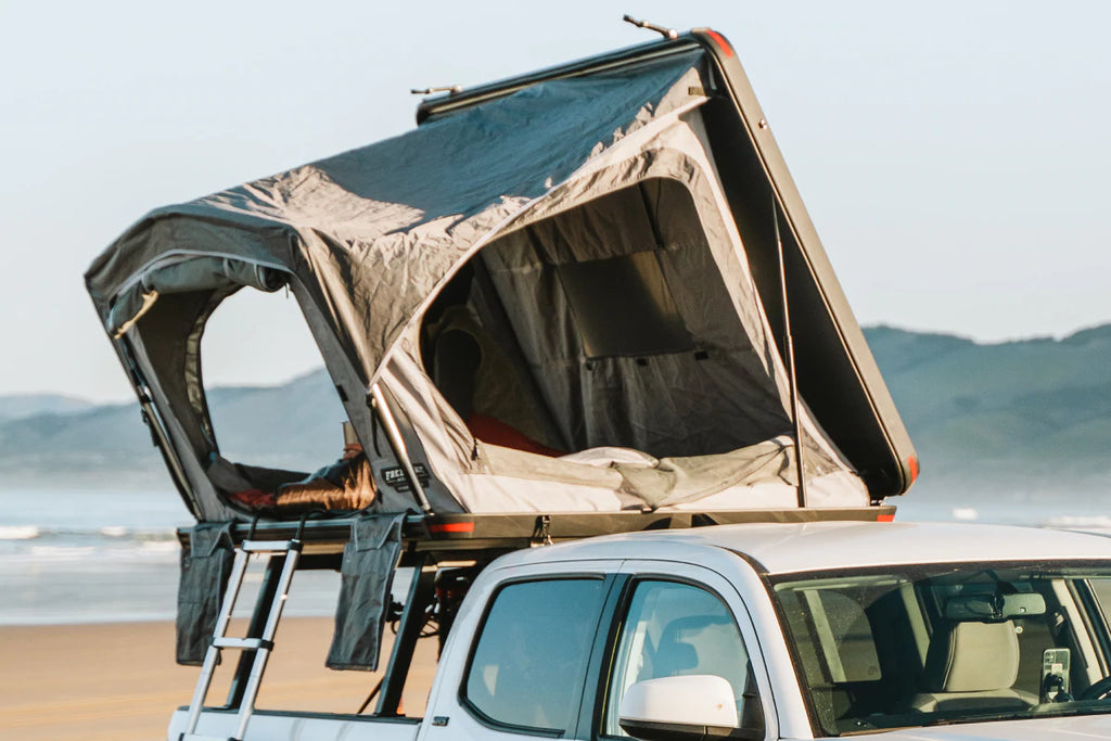 FSR Odyssey Series - Silver Top Hard Shell - Rooftop Tent