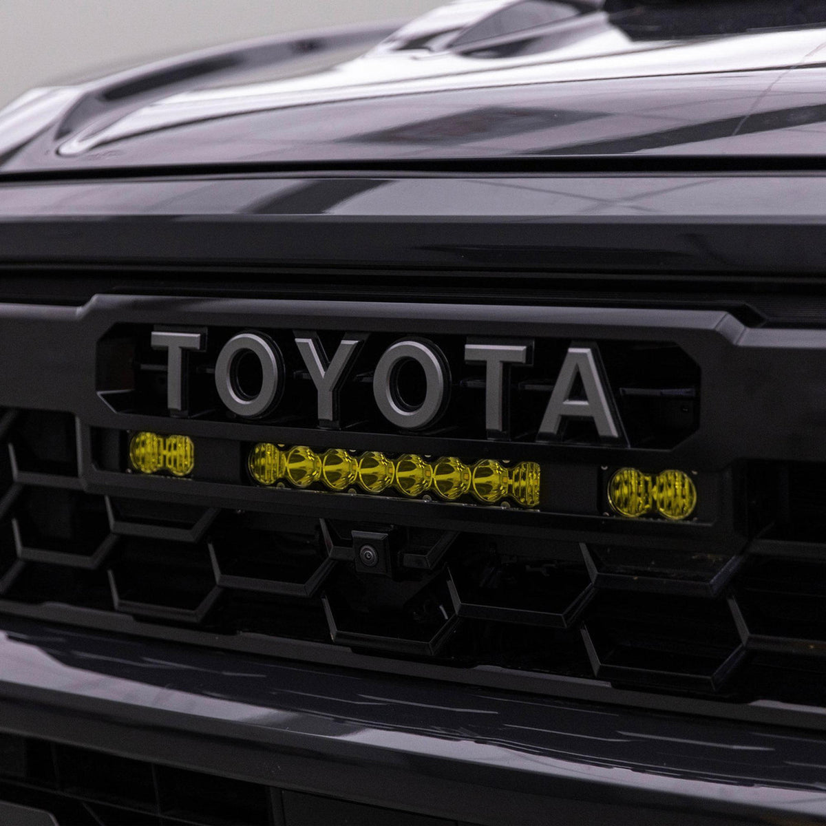 Toyota S8 10" Light Bar / S2 Pro TRD Pro Grille Conversion Light Kit - 2024-2026 Toyota Tacoma - manufacturer image 88204