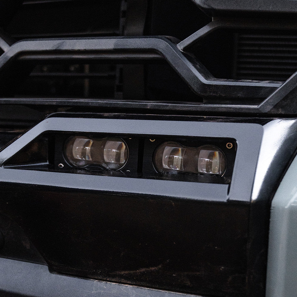Toyota Sequoia S2 SAE Fog Light Replacement Kit installed on a Toyota Sequoia